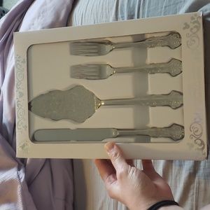 Disney Fairy Tale Wedding Serving Set